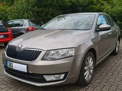 Beige Gebraucht 2013 Skoda Octavia Limousine | 6.200 € (Fairer Preis)