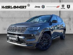 Graphite grey metallic) (grau Gebraucht 2023 Jeep Compass SUV | 33.770 € (Etwas zu teuer)
