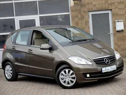 Braun Gebraucht 2009 Mercedes A180 Van / Kleinbus | 5.990 € (Etwas zu teuer)