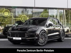 Chromitschwarzmetallic Gebraucht 2023 Porsche Cayenne SUV | 104.900 € (Teuer)