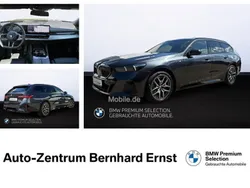 Grau Gebraucht 2024 BMW 540 M Sport Limousine | 77.900 €