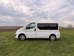 Weiß Gebraucht 2014 Opel Vivaro Cosmo Van | 13.999 € (Fairer Preis)