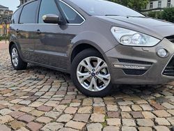 Braun Gebraucht 2012 Ford S-MAX Van / Kleinbus | 6.200 € (Etwas zu teuer)