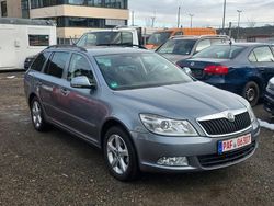 Grau Gebraucht 2013 Skoda Octavia Best of Kombi | 4.390 € (Fairer Preis)