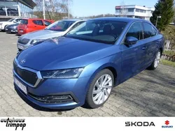 Titanblau Gebraucht 2021 Skoda Octavia First Edition Limousine | 24.990 € (Etwas zu teuer)