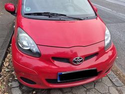 Rot Gebraucht 2009 Toyota Aygo City Kleinwagen | 1.999 € (Guter Preis)