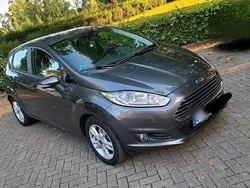 Grau Gebraucht 2016 Ford Fiesta Trend Kleinwagen | 6.750 € (Fairer Preis)