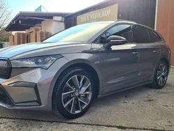 Graphite grau metallic Gebraucht 2023 Skoda Enyaq iV SportLine SUV | 40.998 € (Fairer Preis)