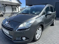 Grau Gebraucht 2012 Peugeot 5008 Allure Van / Kleinbus | 5.970 € (Fairer Preis)