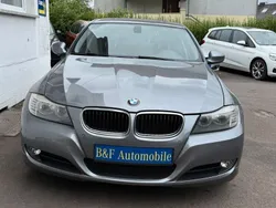 Grau Gebraucht 2011 BMW 318 Comfort Edition Limousine | 8.699 € (Fairer Preis)