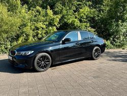 Schwarz Gebraucht 2021 BMW 318 Limousine | 27.499 € (Fairer Preis)