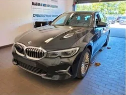 Black sapphire metallic Gebraucht 2021 BMW 330e Luxury Line Kombi | 26.897 € (Fairer Preis)