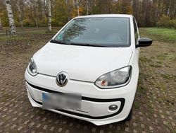 Weiß Gebraucht 2014 VW up! Kleinwagen | 5.000 € (Fairer Preis)