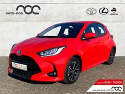 Rot Gebraucht 2021 Toyota Yaris Hybrid Team Limousine | 19.490 € (Fairer Preis)