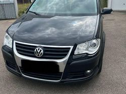 Schwarz Gebraucht 2007 VW Touran Highline Van / Kleinbus | 4.600 € (Fairer Preis)