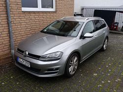 Grau Gebraucht 2014 VW Golf VII Highline Kombi | 8.199 € (Fairer Preis)