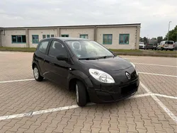 Schwarz Gebraucht 2009 Renault Twingo Kleinwagen | 2.499 € (Etwas zu teuer)