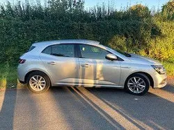 Silber Gebraucht 2016 Renault Mégane III Experience Limousine | 9.650 € (Fairer Preis)