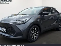 Grau Gebraucht 2025 Toyota C-HR SUV | 38.690 € (Etwas zu teuer)