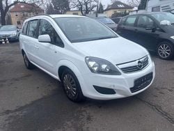 Weiß Gebraucht 2011 Opel Zafira Family Van / Kleinbus | 6.200 € (Fairer Preis)