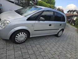 Silber Gebraucht 2004 Opel Meriva Van / Kleinbus | 1.200 € (Fairer Preis)
