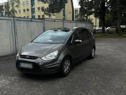 Grün Gebraucht 2011 Ford S-MAX S Van / Kleinbus | 5.800 € (Guter Preis)