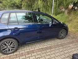 Blau Gebraucht 2017 VW Golf Sportsvan Allstar Van / Kleinbus | 12.799 € (Fairer Preis)