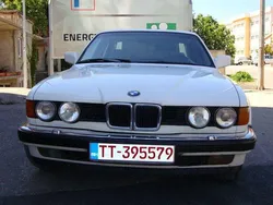 Weiß Gebraucht 1987 BMW 735 Limousine | 8.000 €