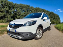 Weiß Gebraucht 2015 Renault Scénic III XMOD Van / Kleinbus | 12.000 €