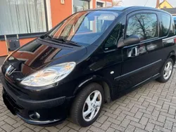 Schwarz Gebraucht 2007 Peugeot 1007 Premium Kleinwagen | 1.790 € (Fairer Preis)