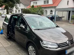 Braun Gebraucht 2018 VW Sharan Comfortline Van / Kleinbus | 22.000 € (Fairer Preis)