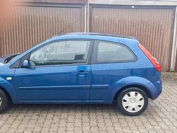Blau Gebraucht 2008 Ford Fiesta Kleinwagen | 1.700 €