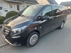 Grau Gebraucht 2020 Mercedes Vito Van / Kleinbus | 20.900 € (Teuer)