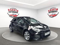 Schwarz Gebraucht 2016 Kia Rio Platinum Edition Limousine | 7.700 € (Etwas zu teuer)