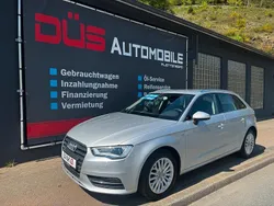 Silber Gebraucht 2014 Audi A3 Sportback Ambiente Limousine | 17.800 € (Fairer Preis)