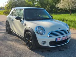 Weiß Gebraucht 2012 Mini ONE Kleinwagen | 4.000 € (Guter Preis)