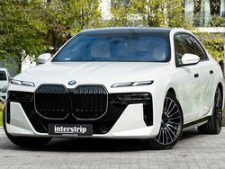 Mineralweiss metallic Gebraucht 2025 BMW 740 M Sport Limousine | 116.990 €