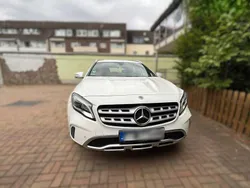 Weiß Gebraucht 2019 Mercedes GLA200 SUV | 26.900 € (Etwas zu teuer)