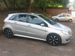 Mercedes B200