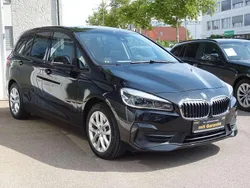 Saphirschwarz Gebraucht 2021 BMW 218 Advantage Van / Kleinbus | 17.950 € (Guter Preis)