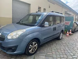 Blau Gebraucht 2012 Opel Combo Edition Van / Kleinbus | 3.999 € (Fairer Preis)