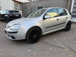 Silber Gebraucht 2003 VW Golf IV Trendline Limousine | 3.999 € (Teuer)