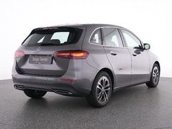 Gebraucht 2024 Mercedes B200 Van / Kleinbus | 31.185 € (Superpreis)