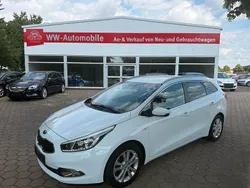Weiß Gebraucht 2015 Kia Ceed Sportswagon FIFA World Cup Edition Kombi | 8.999 € (Fairer Preis)