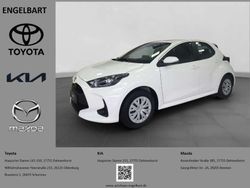 Schneeweiß Gebraucht 2023 Toyota Yaris Hybrid Comfort Kleinwagen | 18.990 € (Guter Preis)