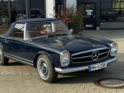 Blau Gebraucht 1966 Mercedes 230 Cabrio | 105.000 €