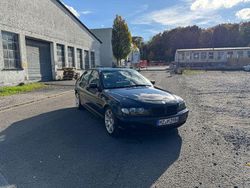 Schwarz Gebraucht 2002 BMW 318 Limousine | 1.500 € (Guter Preis)
