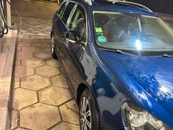 Blau Gebraucht 2011 VW Golf VI Limousine | 3.500 € (Guter Preis)