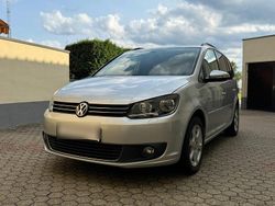 Silber Gebraucht 2014 VW Touran Van / Kleinbus | 7.600 € (Fairer Preis)