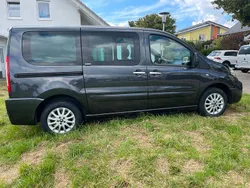 Grau Gebraucht 2014 Citroën Jumpy Exclusive Van / Kleinbus | 14.000 € (Fairer Preis)